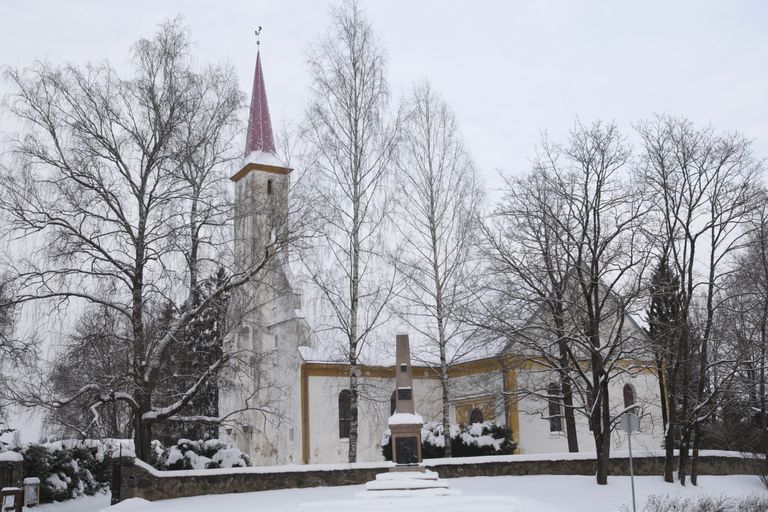 Eesti kirikud lubavad enda rüppe mõrvareid, aga mitte geisid.