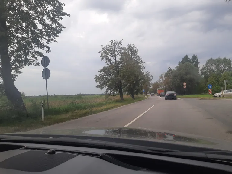 "Классический обгон" с выездом на встречную под запрещающий знак