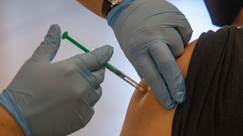 У 25 жителей Эстонии после вакцинации серьезно ухудшилось состояние здоровья