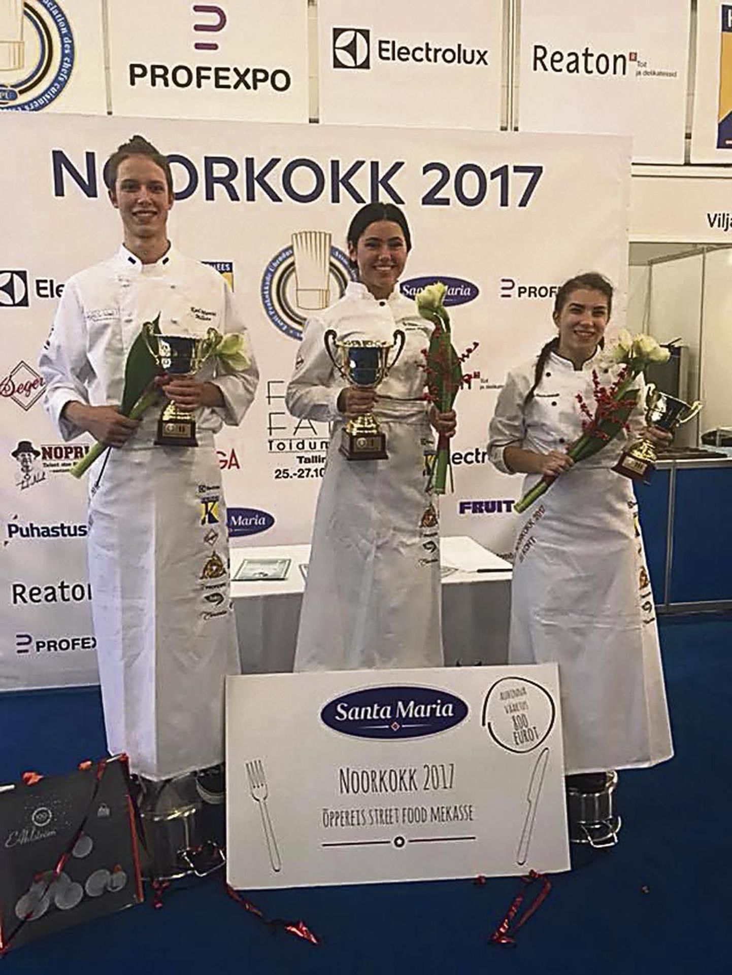 Andra Holland (keskel) kuulutati “Noorkokk 2017” võitjaks.