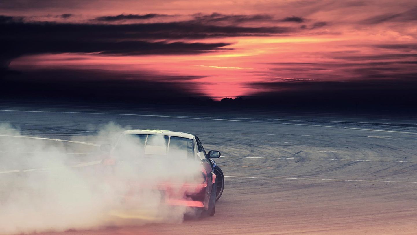 Lumes driftiv auto. Pilt illustratiivne