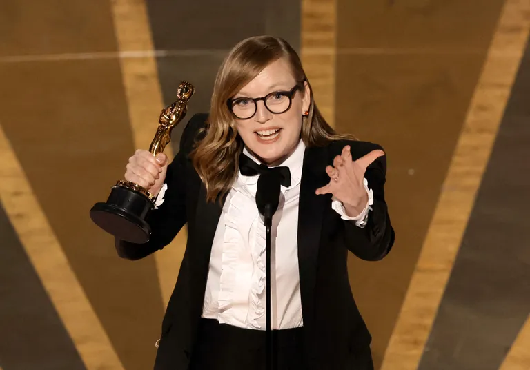 Parima mugandatud stsenaariumi kategoorias võidutses Sarah Polley filmi «Naised räägivad» eest.