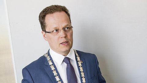 HANNES VALLIKIVI ⟩ Milleks parandada kraani, mis ei tilgu? Eesti põhiseadus toimib hästi