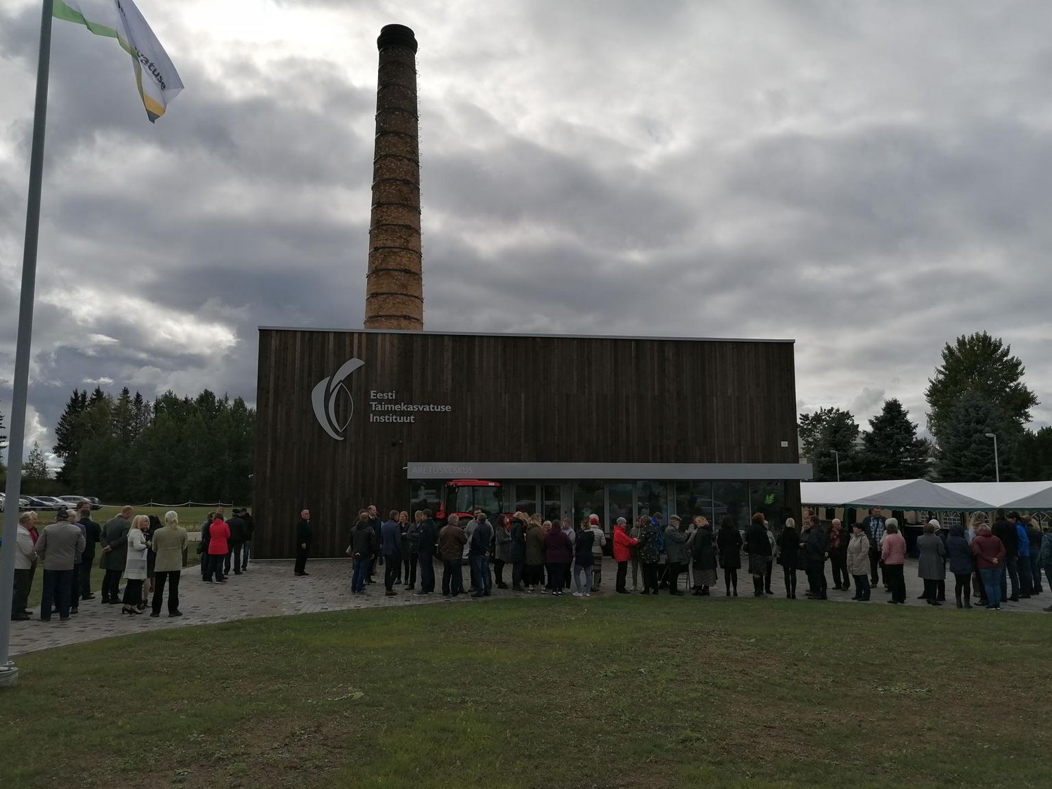Jõgeva alevikus avati Eesti Taimekasvatuse Instituudi uus aretuskeskus.