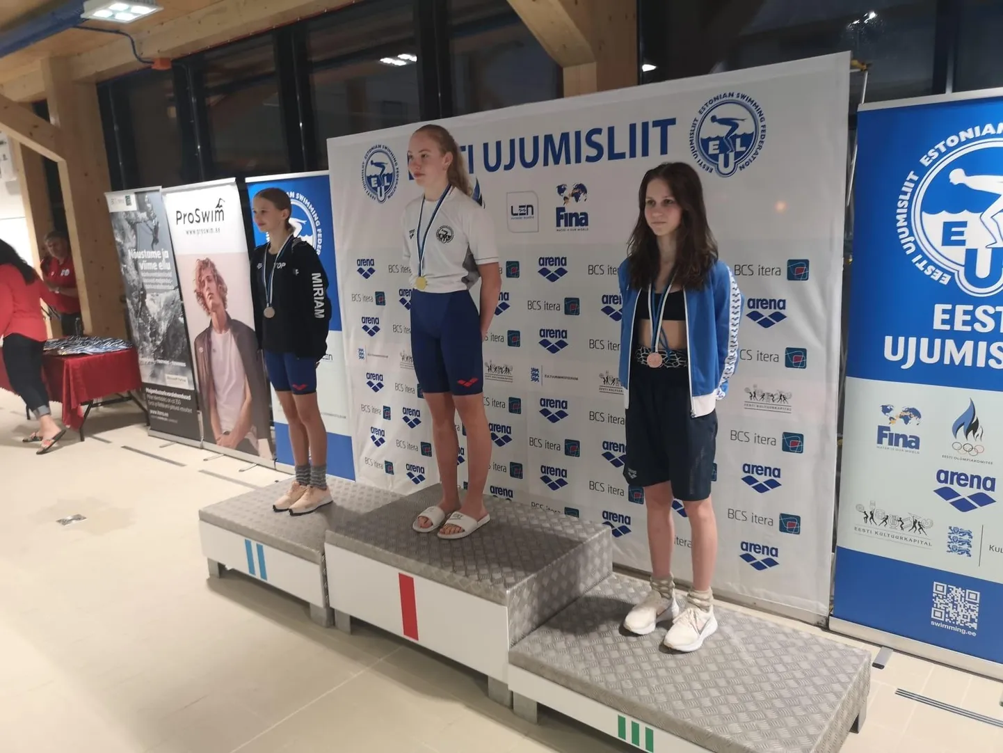 Mirtel Merimaa (Eesti meistrina kõrgeimal astmel) võitis Eesti meistrivõistlustelt seitse individuaalset ja viis teateujumise medalit.