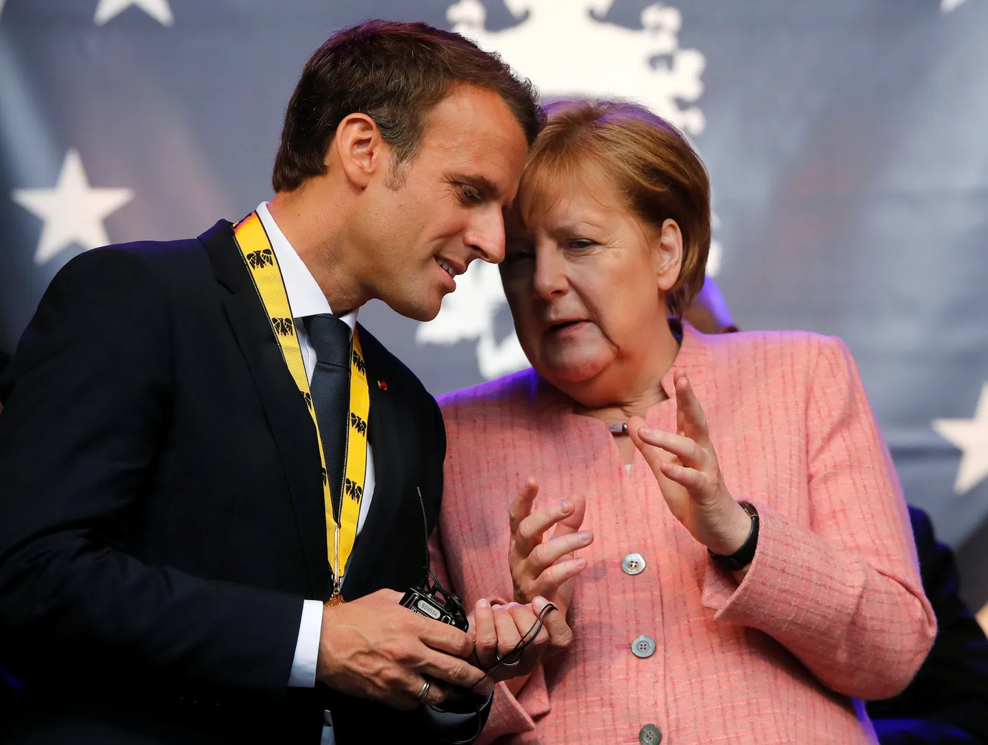 Emmanuel Macron ja Angela Merkel.