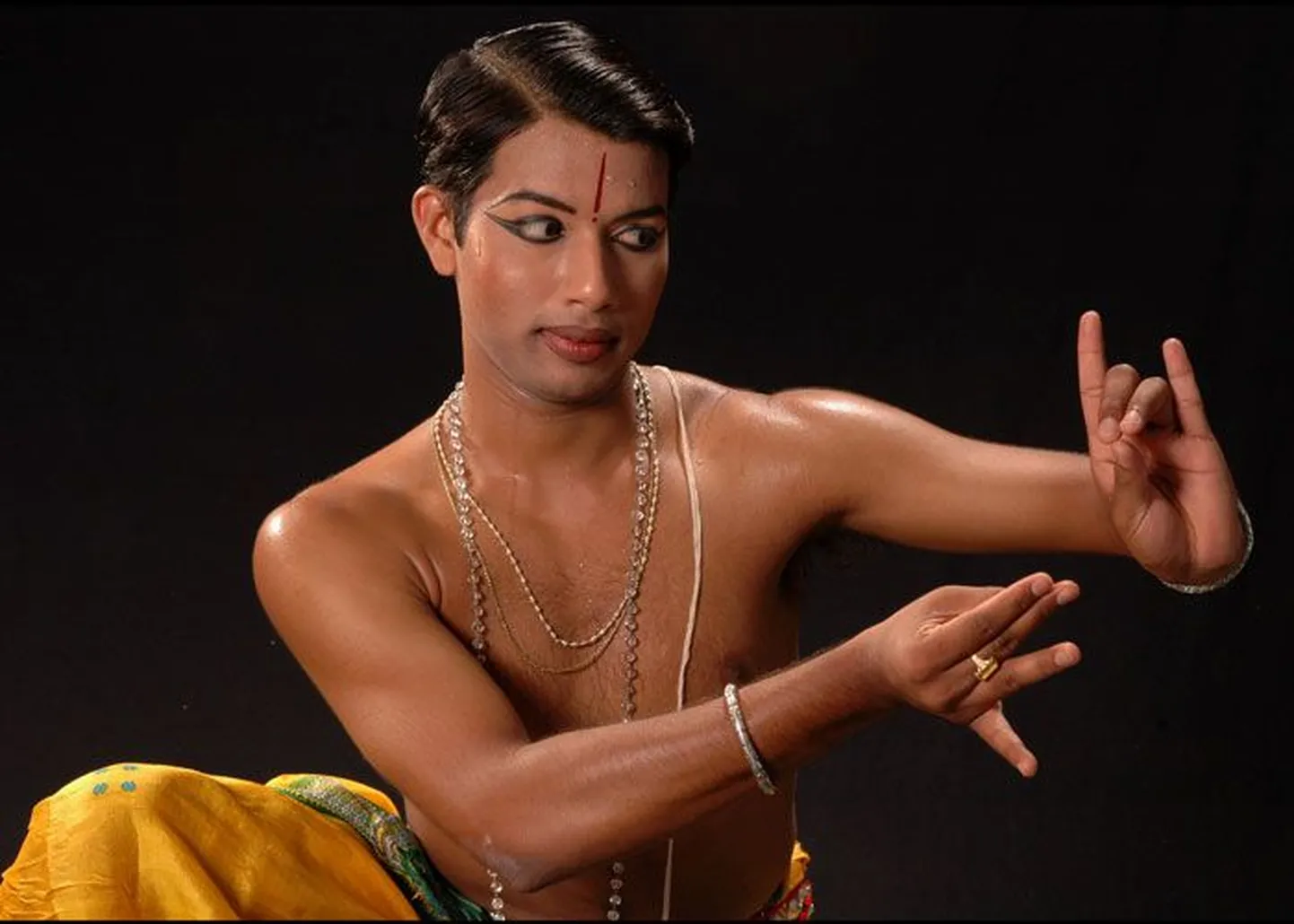 Odissi tantsija