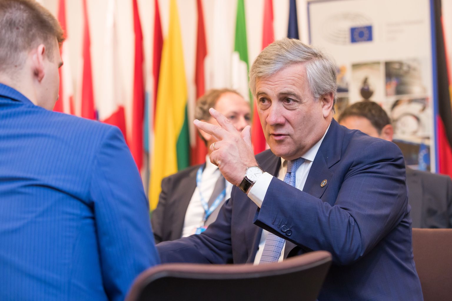 Euroopa Parlamendi president Antonio Tajani on veendumusel, et Euroopa Liit vajab mängujuhtideks suurriike Saksamaad, Prantsusmaad, Itaaliat ja Hispaaniat ning väiksemad riigid võiksid katsetada juhirolle mõnes kitsamas valdkonnas.