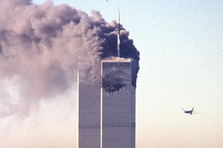 Terrorirünnak Maailma Kaubanduskeskuse kaksiktornidele 11. septembril 2001. aastal.
