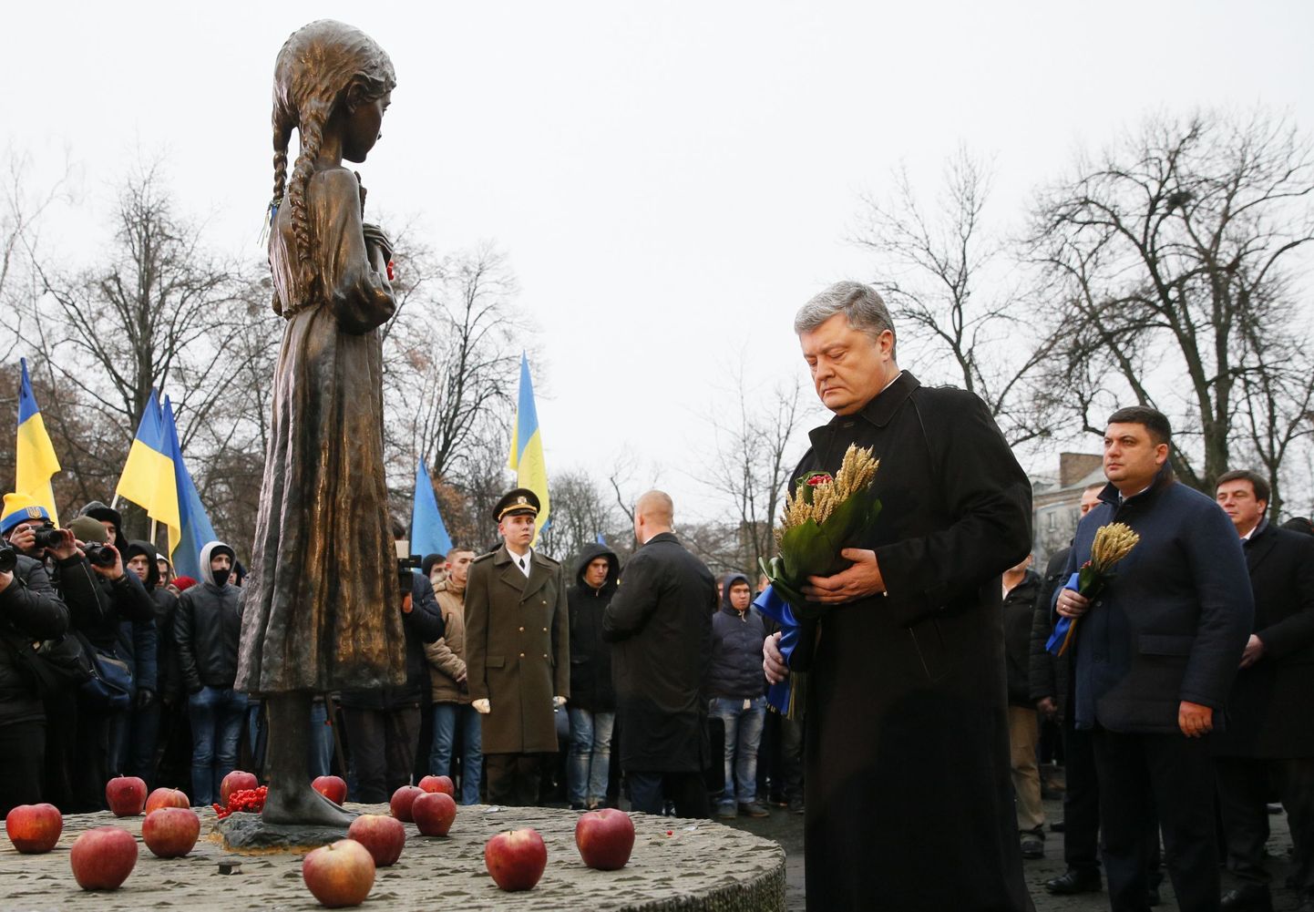 Петр Порошенко на мероприятии, посвященному памяти жертв Голодомора.