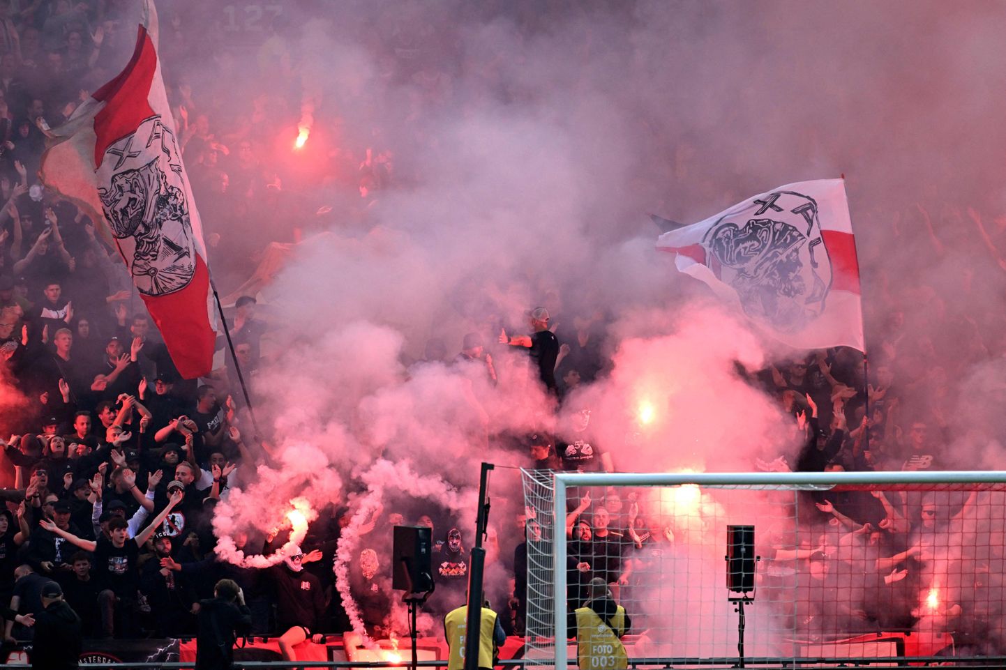 Amsterdami Ajaxi fännid ei ole rahul klubis toimuvaga ja seda on nüüdseks juba jõuliselt väljendatud.