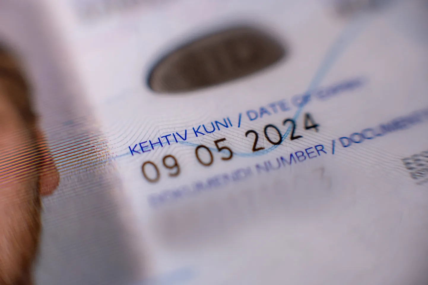 Иллюстративное фото. ID-карта жителя Эстонии, срок действия которой истек 9 мая 2024 года.