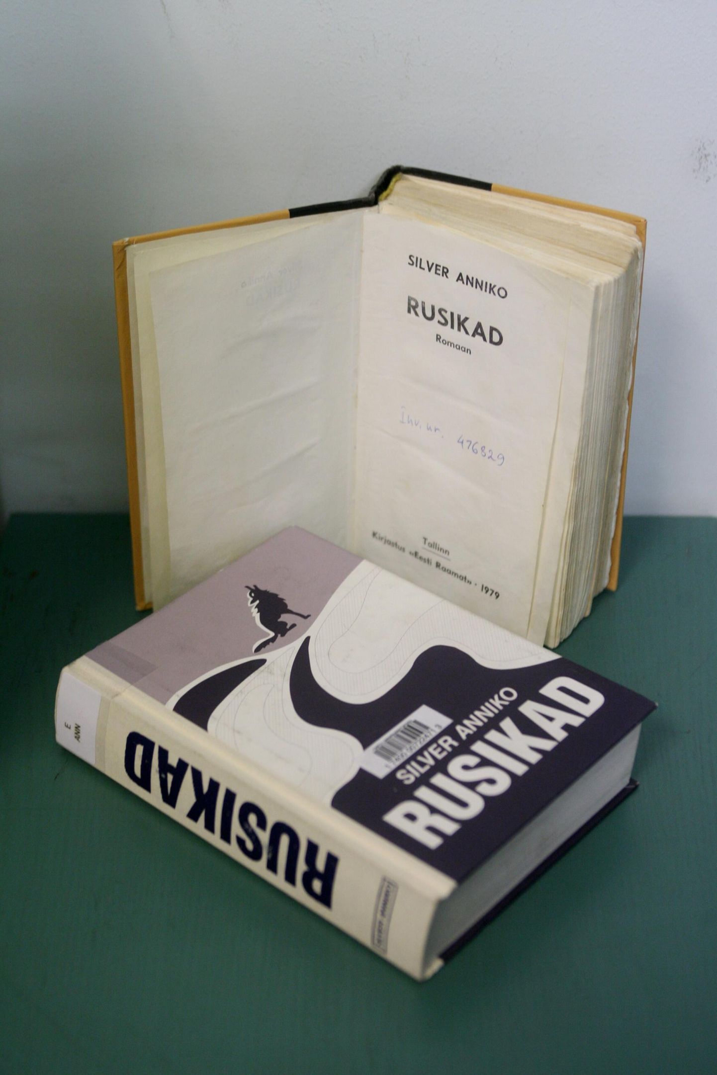 Silver Anniko romaan «Rusikad» (1979).