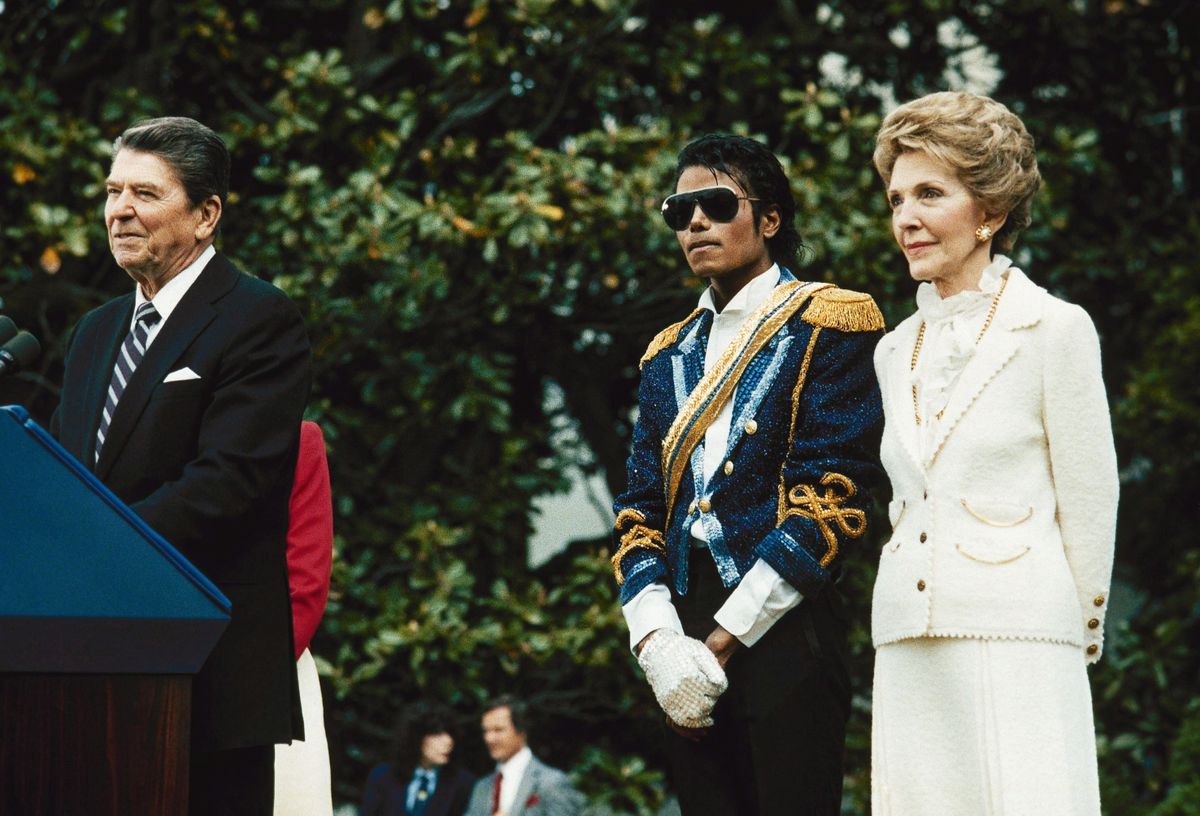 Michael Jackson, Ameerika president Ronald Reagan ja esimene leedi Nancy Reagan. 1984.