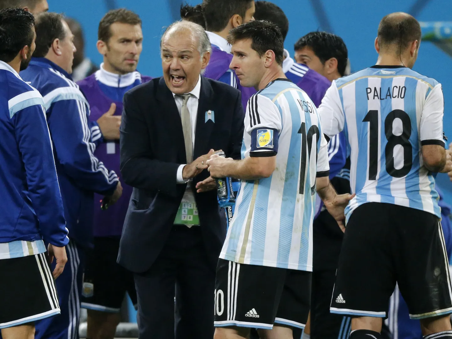 Argentina jalgpallijkoondise endine peatreener Alejandro Sabella kinnitas Lionel Messi (nr 10) rahvuskoondise kapteniks. Foto 2014. aasta MMilt.