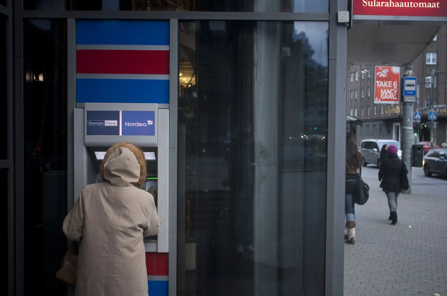 Sampo ja Nordea sularahaautomaat.