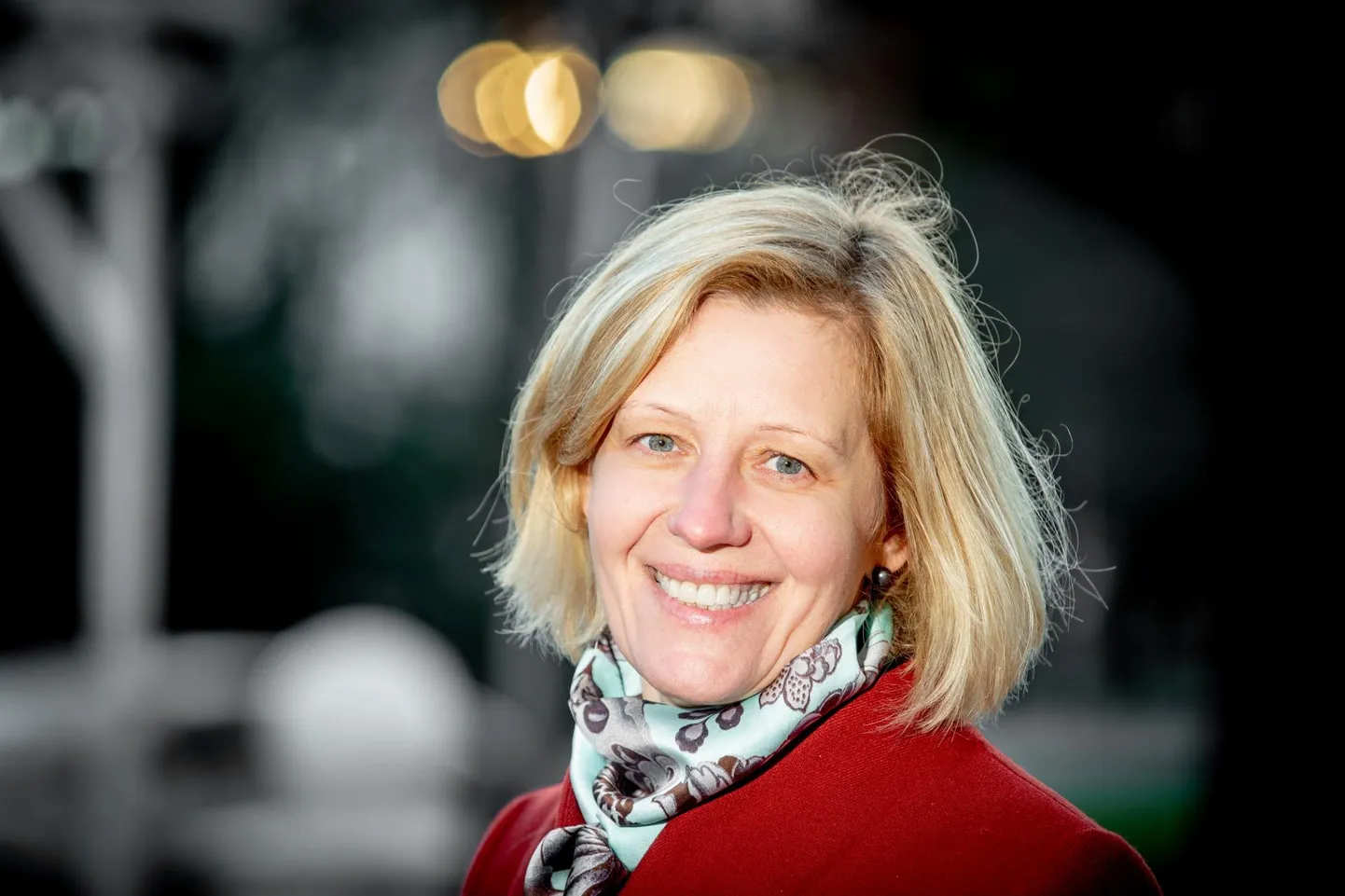 Riigikogu erikomisjoni liige Annely Akkermann leiab, et eakate kaitsepookima sõidutamisel saaksid aidata omavalitsuste sotsiaaltöötajad.