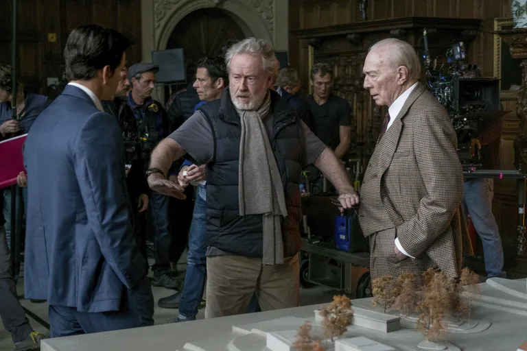 Mark Wahlberg, Ridley Scott ja Christopher Plummer võttel