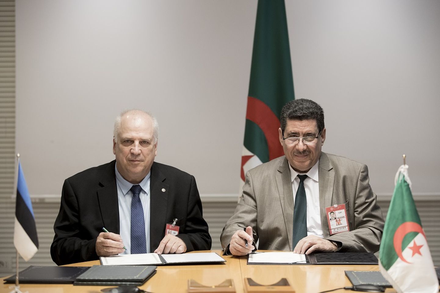 Kohtumisel Alžeeria põllumajanduse ja maaelu arengu minister Chérif Omariga allkirjastati vastastikuse mõistmise memorandum põllumajanduse ja kalanduse osas.