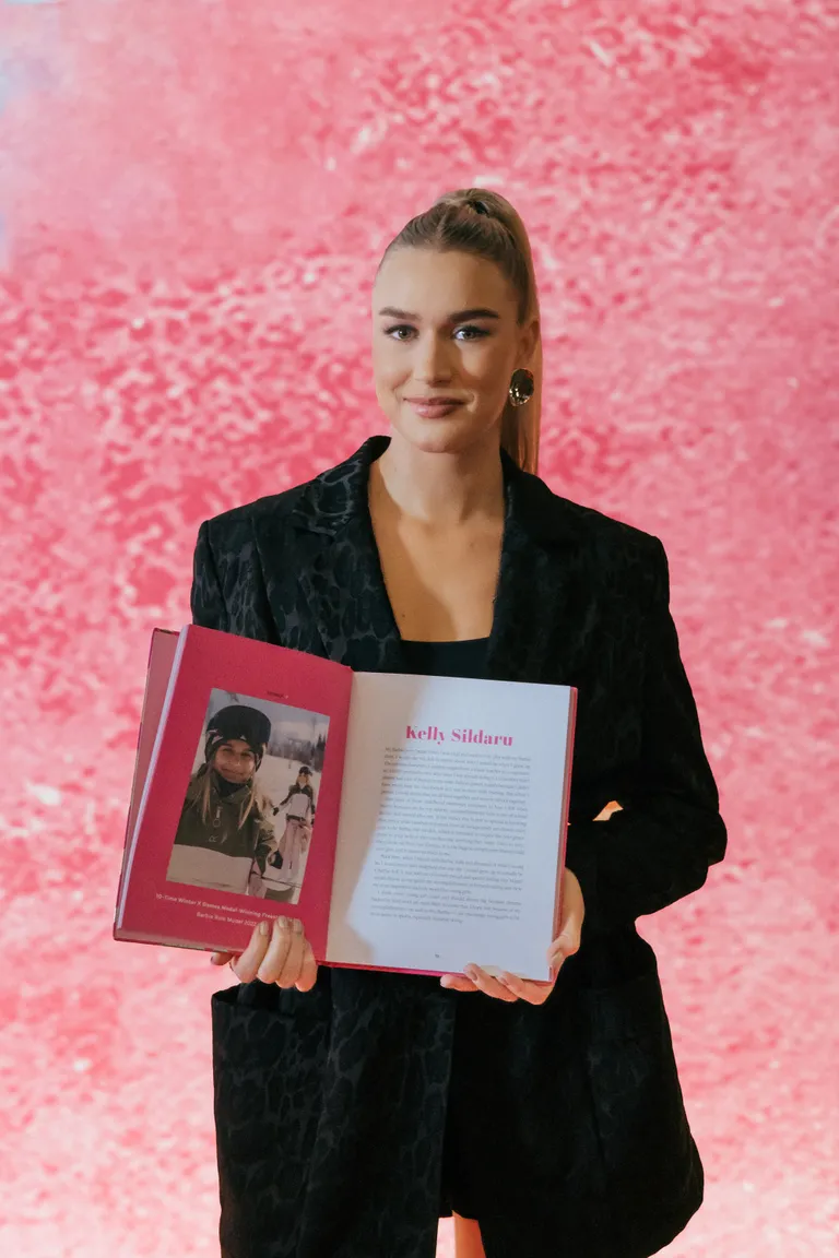 Eestit esindab Barbie raamatus Kelly Sildaru.