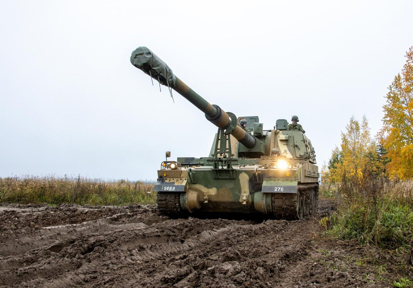 Пока неизвестно, сможет ли Эстония в будущем производить собственные артиллерийские боеприпасы. На фотографии изображен K9.