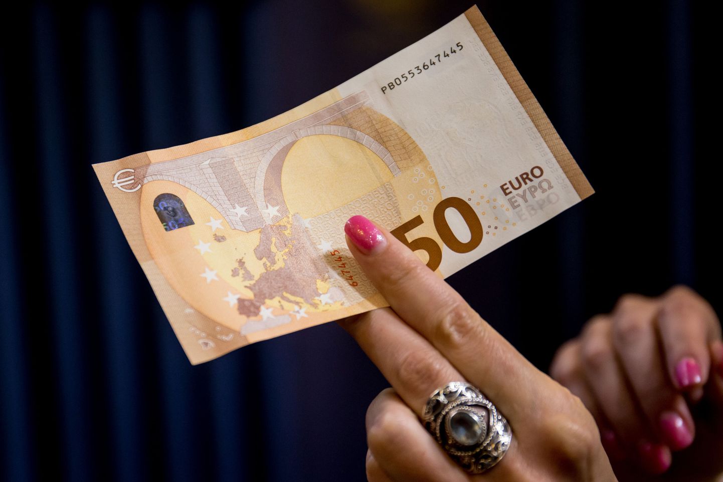 Kes senti ei korja, see eurot ei saa.
Foto: Erik Prozes / Postimees