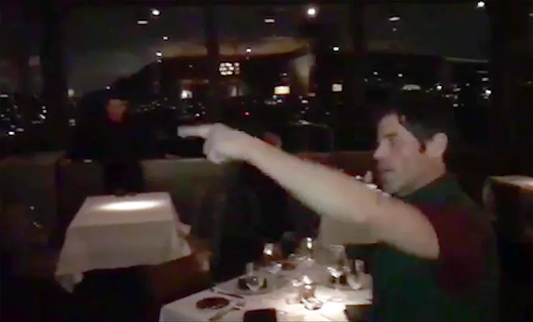 Harvey Weinsteini rünnati Arizona Scottsdale'i restoranis