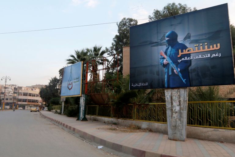 ISISe reklaamplakatid, mis lubasid võitu rahvusvahelise koalitsiooni üle.