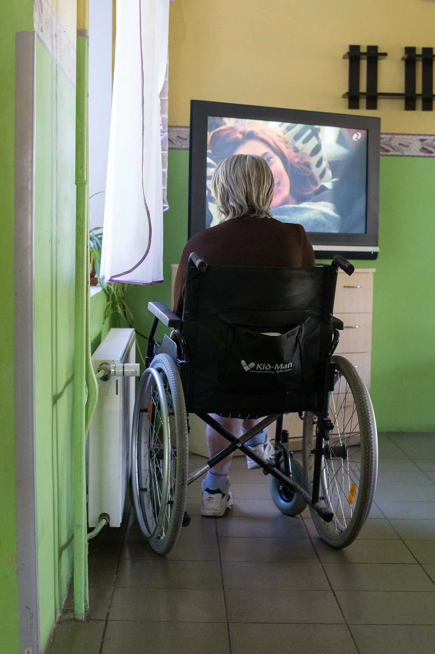 Ааский дом попечения - одно из крупнейших и имеющих самые давние традиции попечительских учреждений Ида-Вирумаа. Месяц проживания в нем стоит 700 евро.