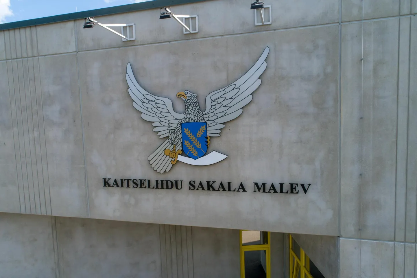 Kaitseliidu Sakala malev jäi ootamatult pealikuta novembri hakul. Nüüd kutsuvad kaaslased toetama pealiku peret.