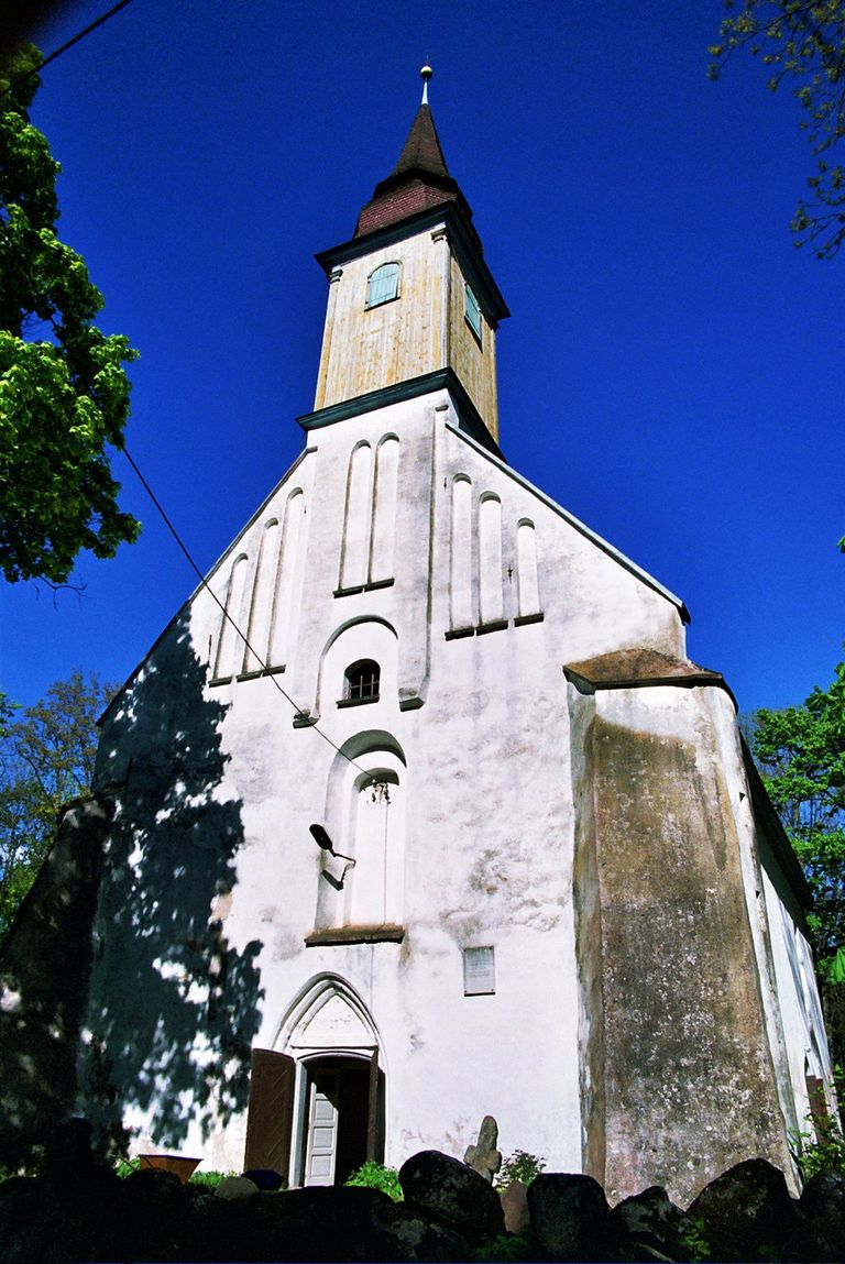 Пухьяская церковь Святого Дионисия