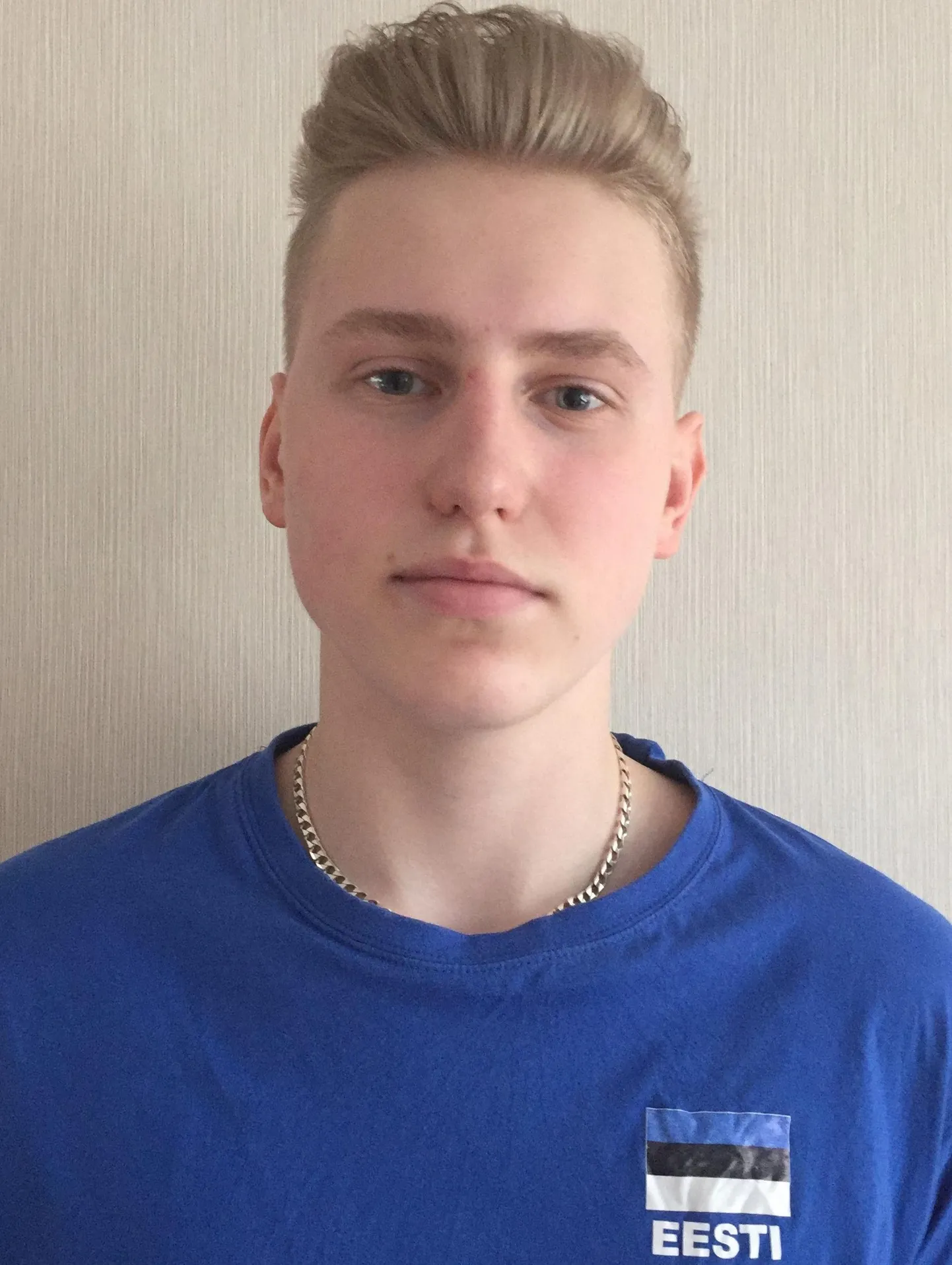 Tony Tammiksaar siirdus võrkpalli mängima Pärnu meeskonda, kuid esindab samal ajal Eesti noorte meistri- ja karikavõistlustel jätkuvalt kodulinna Rakvere spordikooli.