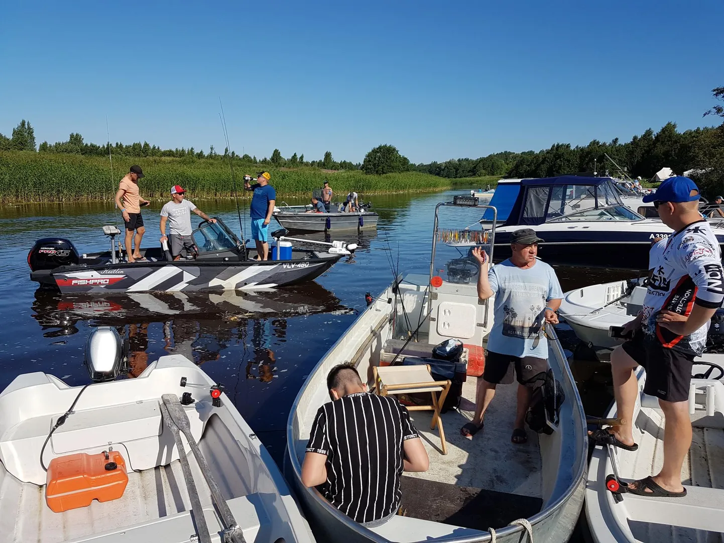 Hommikul startis 25 paatkonda poolesaja osalejaga.