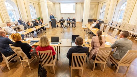 Volikogu otsib uut sekretäri