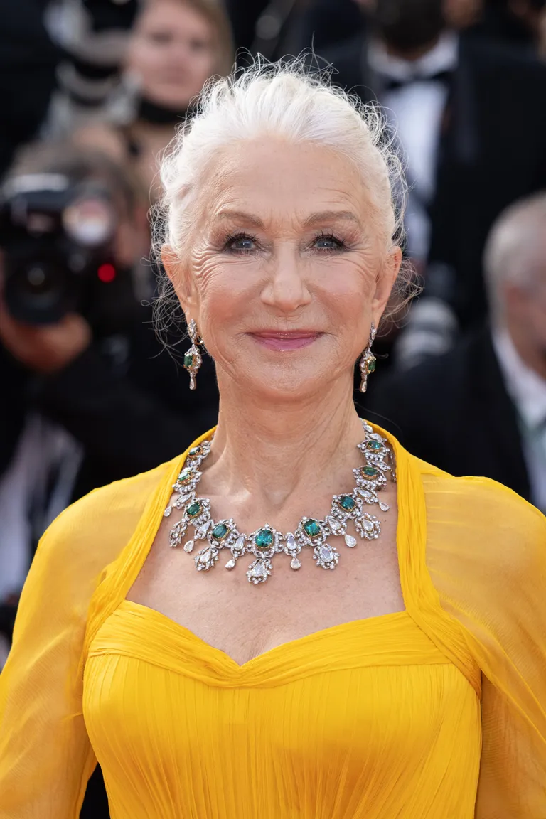 Helen Mirren Cannes'i filmifestivalil.