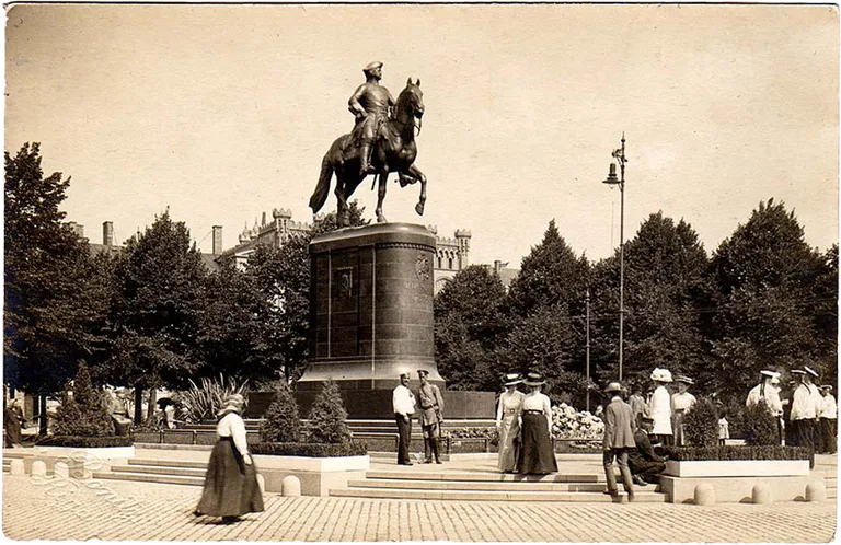 Памятник Петру I в Риге