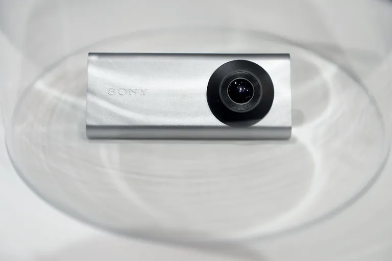 Xperia Eye Connect