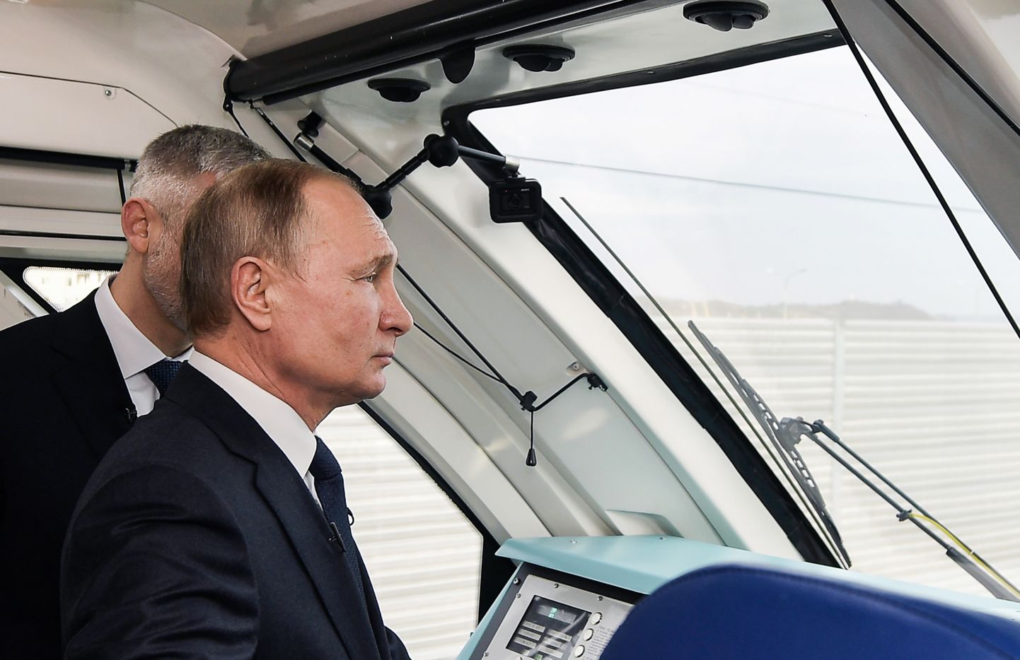 Vladimir Putin uue raudteeliini avamisel.