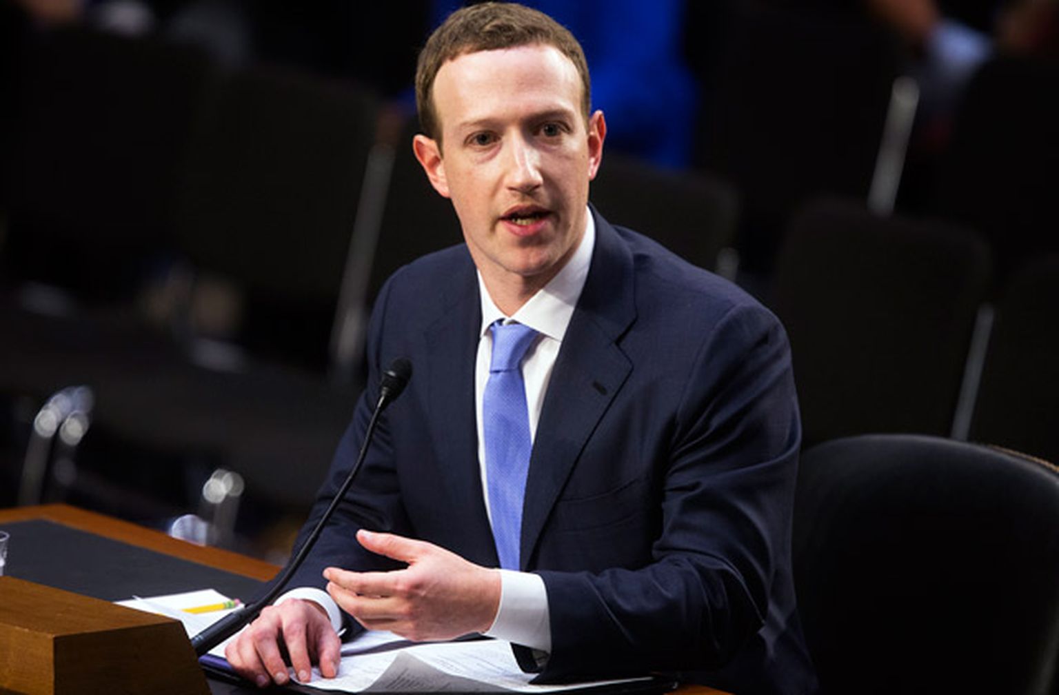 «Facebook» vadītājs Zakerbergs sniedz liecības ASV Kongresā