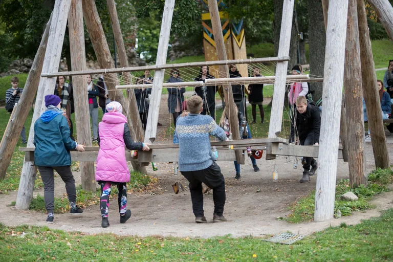 Päev lõppes lossimägedes.