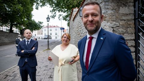 Opositsioon tahtis uurimiskomisjoni eelnõu kolmapäeval ette võtta esimesena, koalitsioon tõmbas pidurit