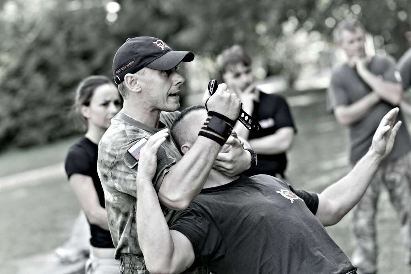 Endine Vene sõjaväeluure GRU eriüksuse Speznas võitleja (vasakul) Denis Rõzov korraldab treeninguid mitmel pool maailmas.