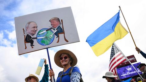 Strokovnjak: Rusija želi zasedanje v Aljaski izkoristiti za spore med Ukrajino in ZDA