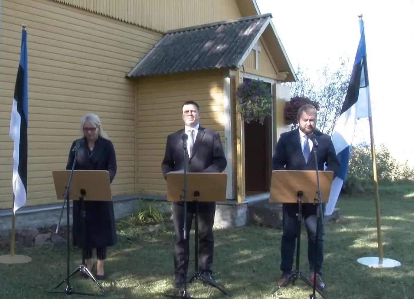Riina Solman, Jüri Ratas, Rene Kokk valitsuse pressikonverentsil 26.09.2019