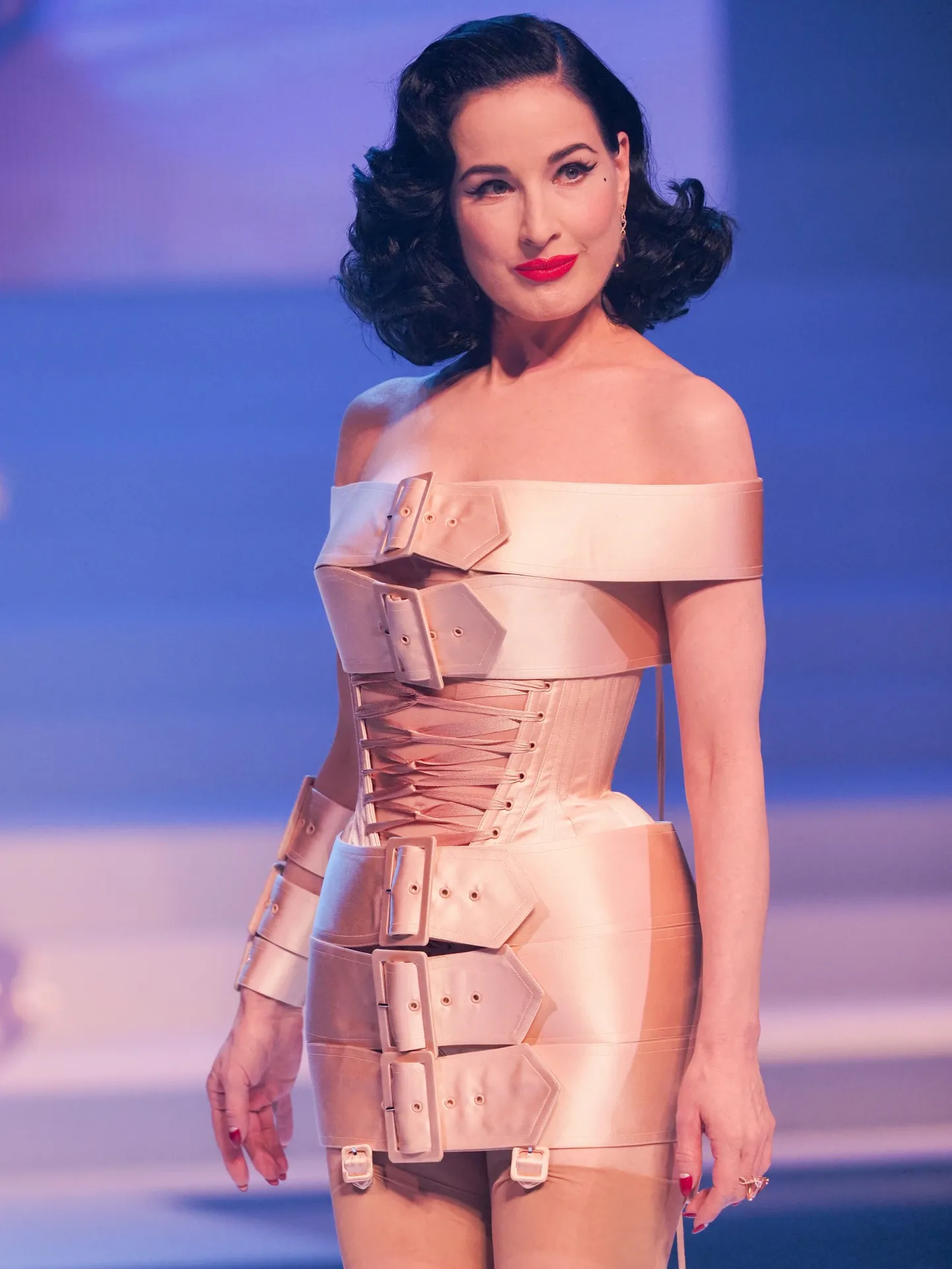 Dita von Teese Jean-Paul Gaultier moelaval möödunud aasta Pariisi moenädalal.
