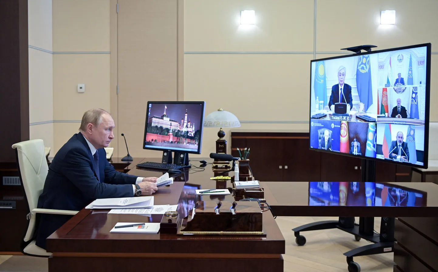 Vene president Vladimir Putin Kollektiivse Julgeoleku Lepingu Organisatsiooni (KJLO) veebitippkohtumisel 10. jaanuaril.