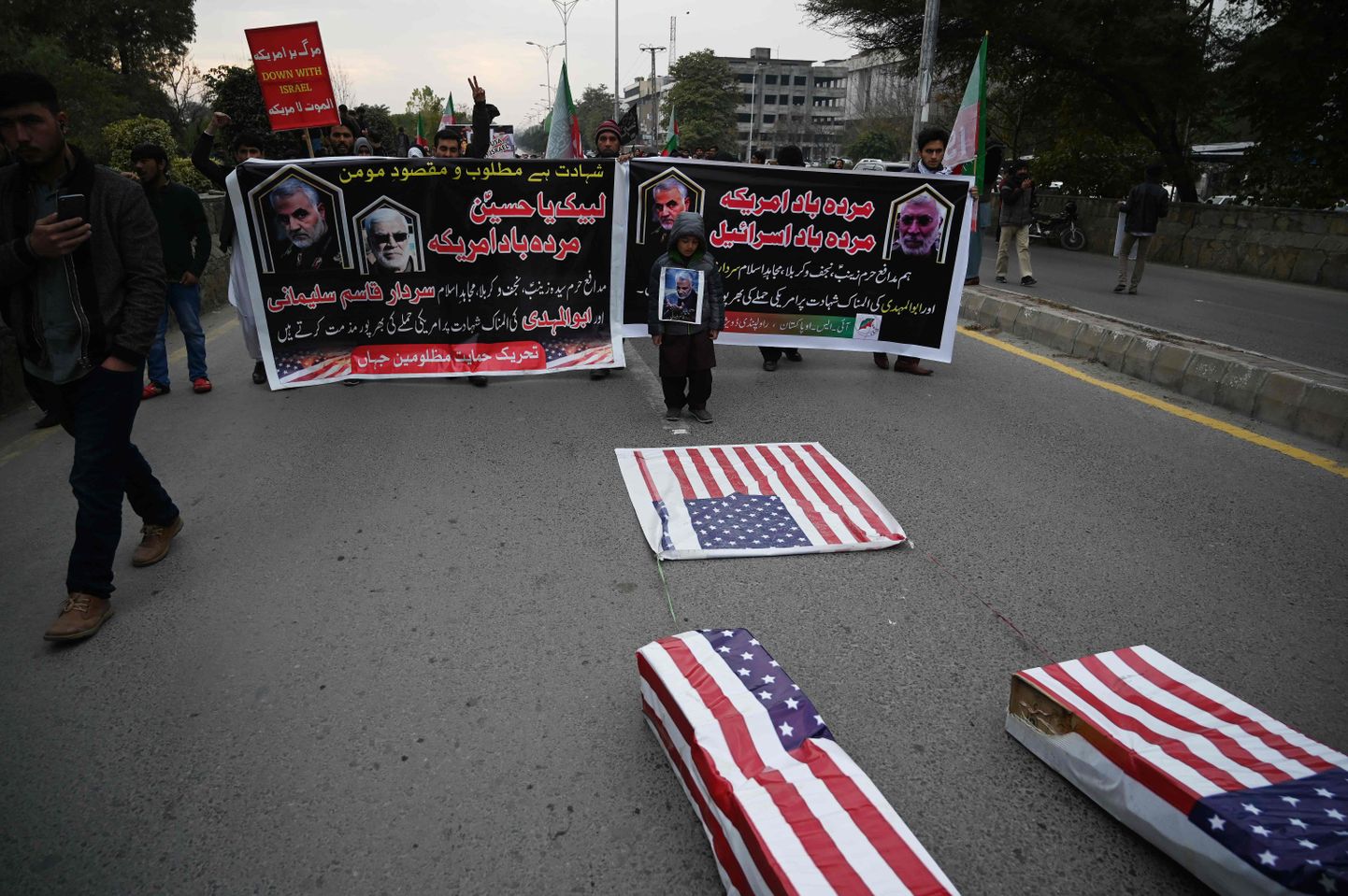 Meeleavaldajad reedel Pakistani pealinnas Islamabadis USA-vastasel protestil pärast seda, kui Iraagis hukkus USA droonirünnakus Iraani revolutsioonikaardi kindral Qasem Soleimani.