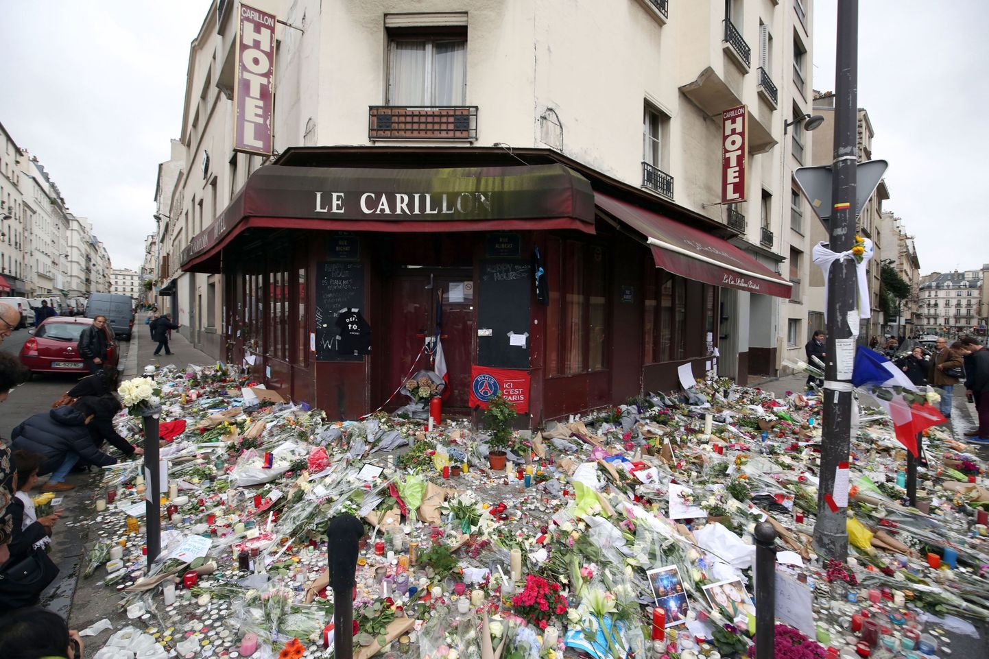 Pariisi Le Carilloni baar, milles hukkus terrorirünnakute käigus 19 inimest