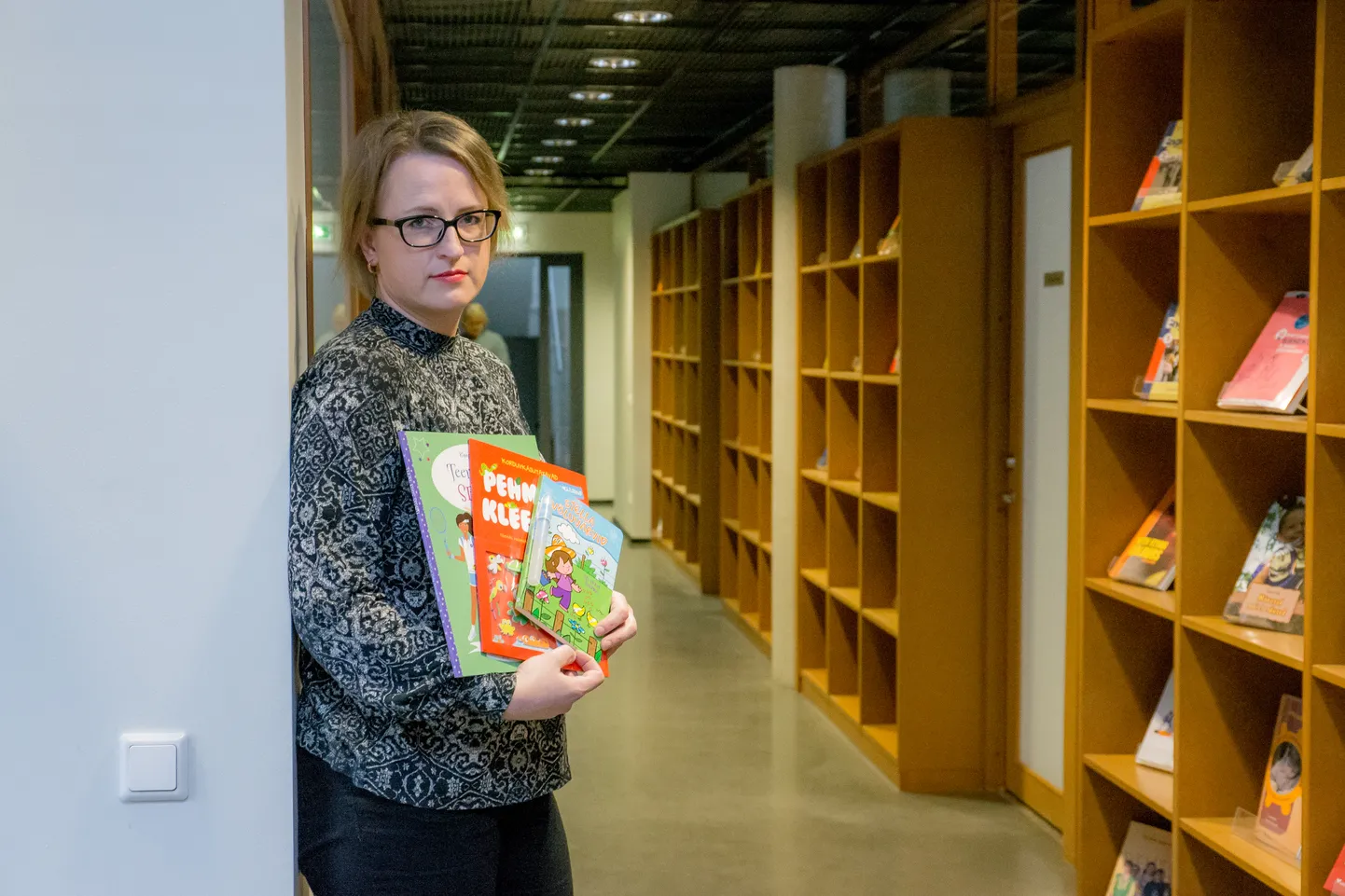 Kirjastuse Koolibri peatoimetaja Kadri Rahusaare sõnul on õpik eeskätt õpilase, mitte õpetaja jaoks.