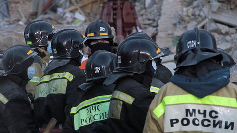 Видео: в России обрушилось четырехэтажное здание